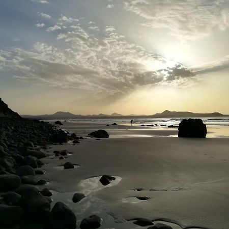 Appartamento El Charquito Famara Esterno foto